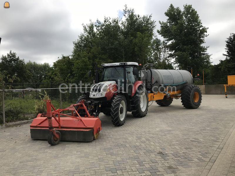 Steyr 4100 Profi + bezem + waterwagen