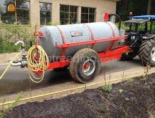 Trekker + 4m3 waterwagen Omgeving Maarssen