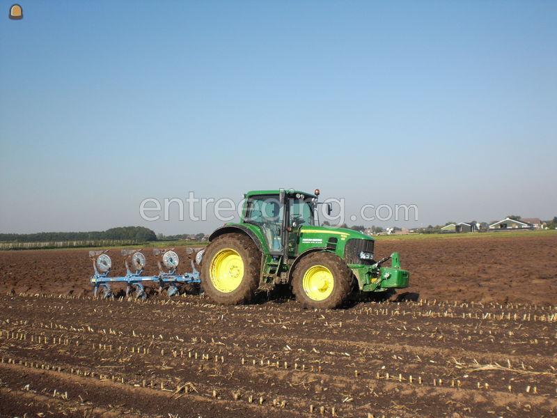 John Deere 7530 met ploeg