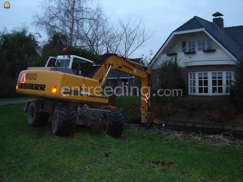 Liebherr 900 C