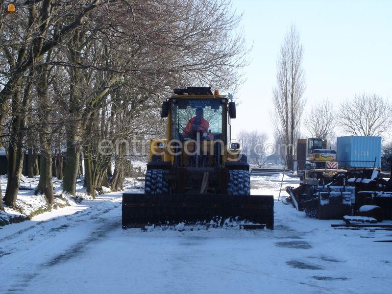 Volvo L60E sneeuwschuif