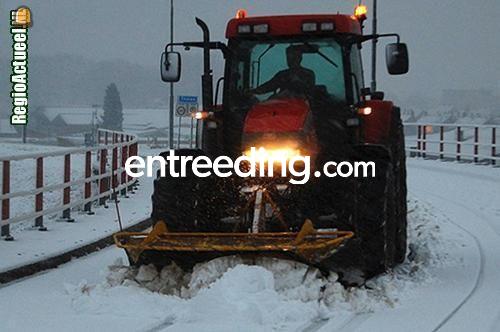 Mc Cormick 115 met sneeuwploeg