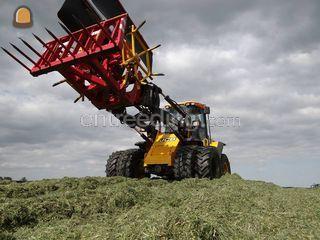 JCB 426 S + Kuilverdeler Omgeving Alphen a/d Rijn