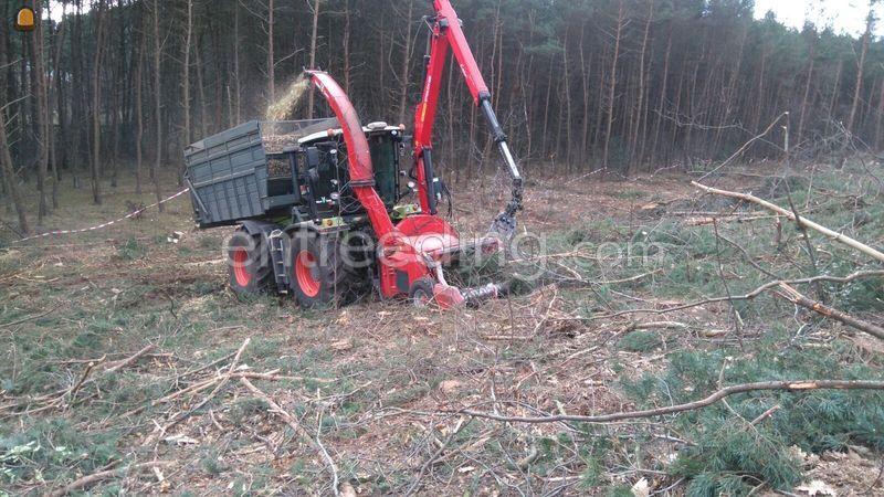 Claas Xerion + schijvenhakker