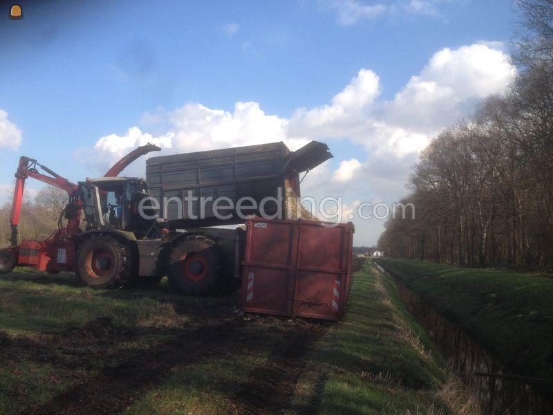 Claas Xerion + schijvenhakker