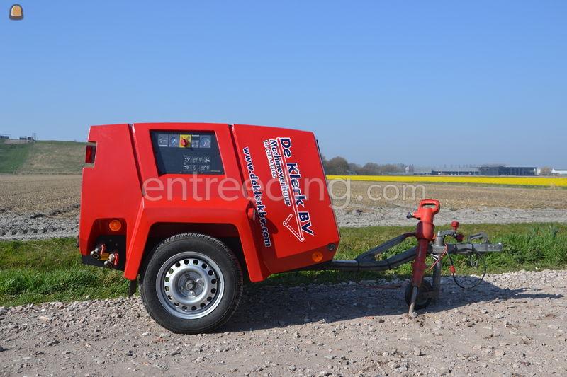 Compressor met luchthamer