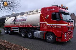 Volvo 6x2 + tankoplegger Omgeving Veghel