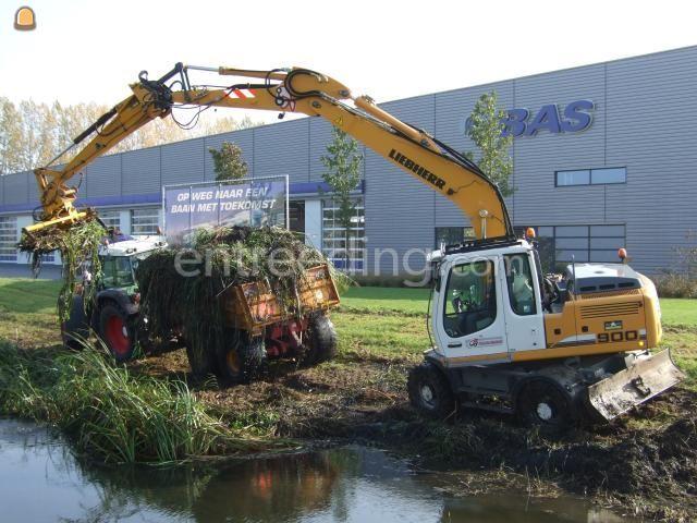 Liebherr 900 + verlenggiek + maaikorf