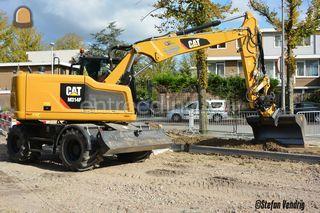 cat m314F + kanteldraaist... Omgeving Kamerik