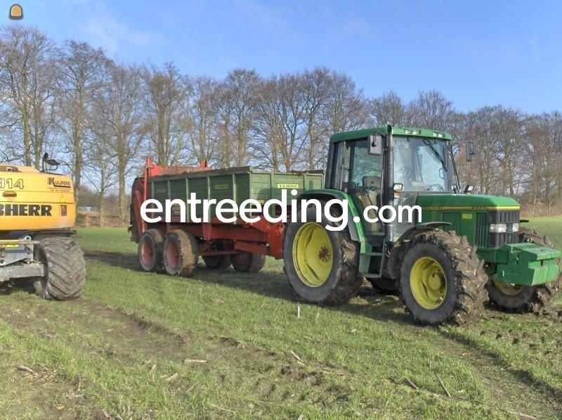 Tractor +tebbe breedstrooier