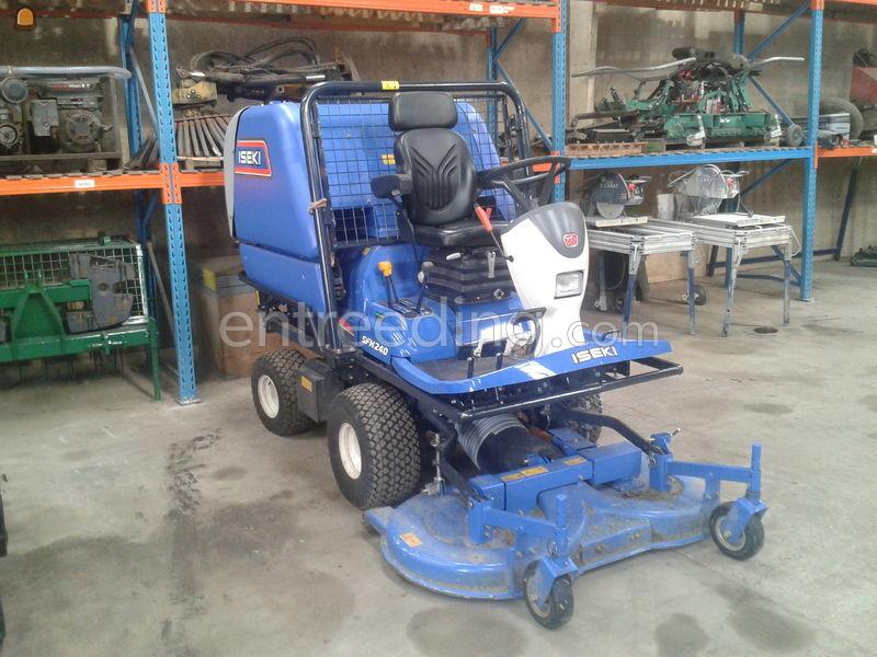 Zelfrijdende cirkelmaaiers Iseki SFH240 4wd