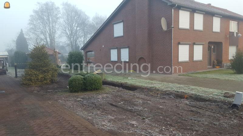 Verwoekerde tuinen opruimen